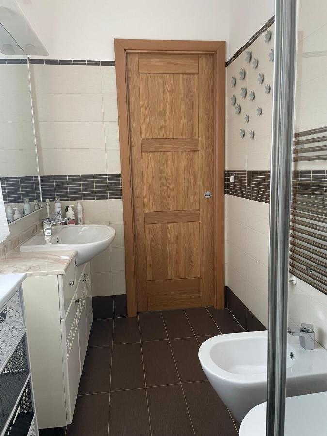 La Casa Di Flora Aeroporto Di Fiumicino Villa Kültér fotó